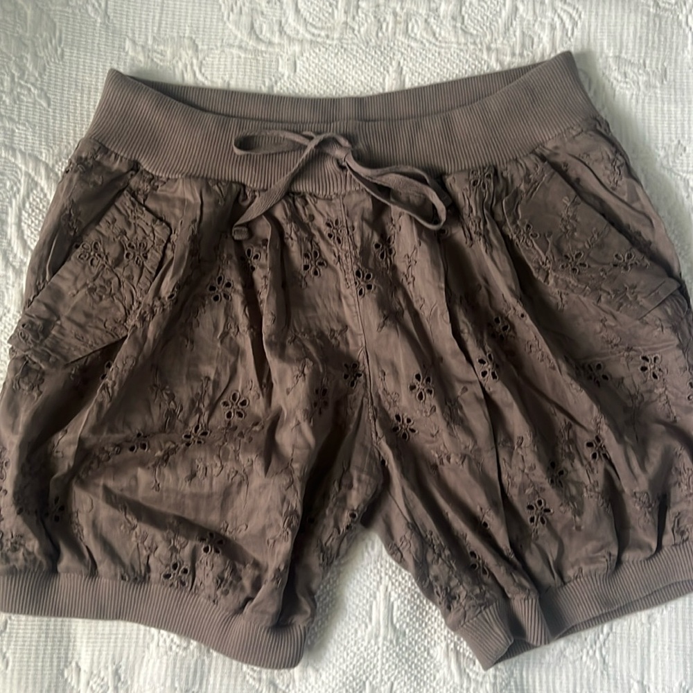 Sunday Eyelet Brown Shorts Medium Made in France